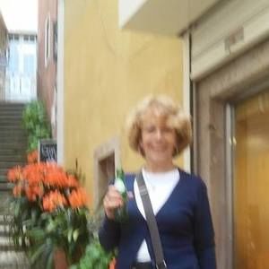 Meet your Posher, Luisa